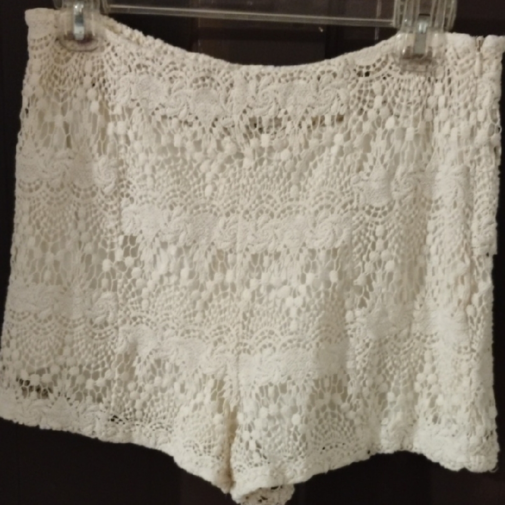 Bar III Ivory Lace Shorts